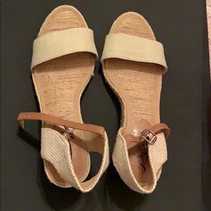 NWOT Lucky Brand wedges
